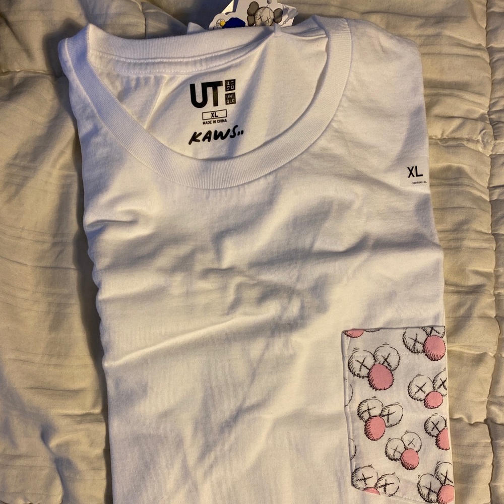 Uniqlo x Kaws